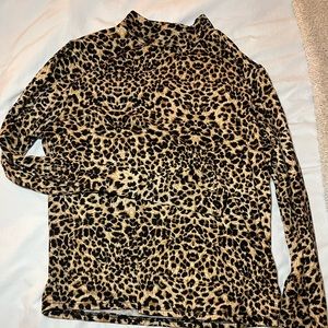 Olivia Rae Cheetah Mock Neck Long Sleeve Size Small